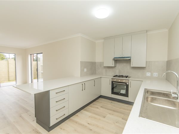 3 Bedroom Townhouse 3 Bedroom Townhouse