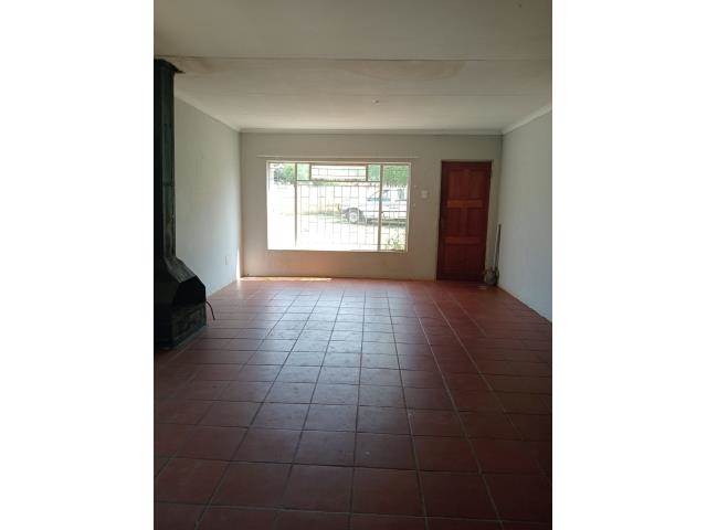 1 Bed House in Hartbeespoort Dam photo number 13