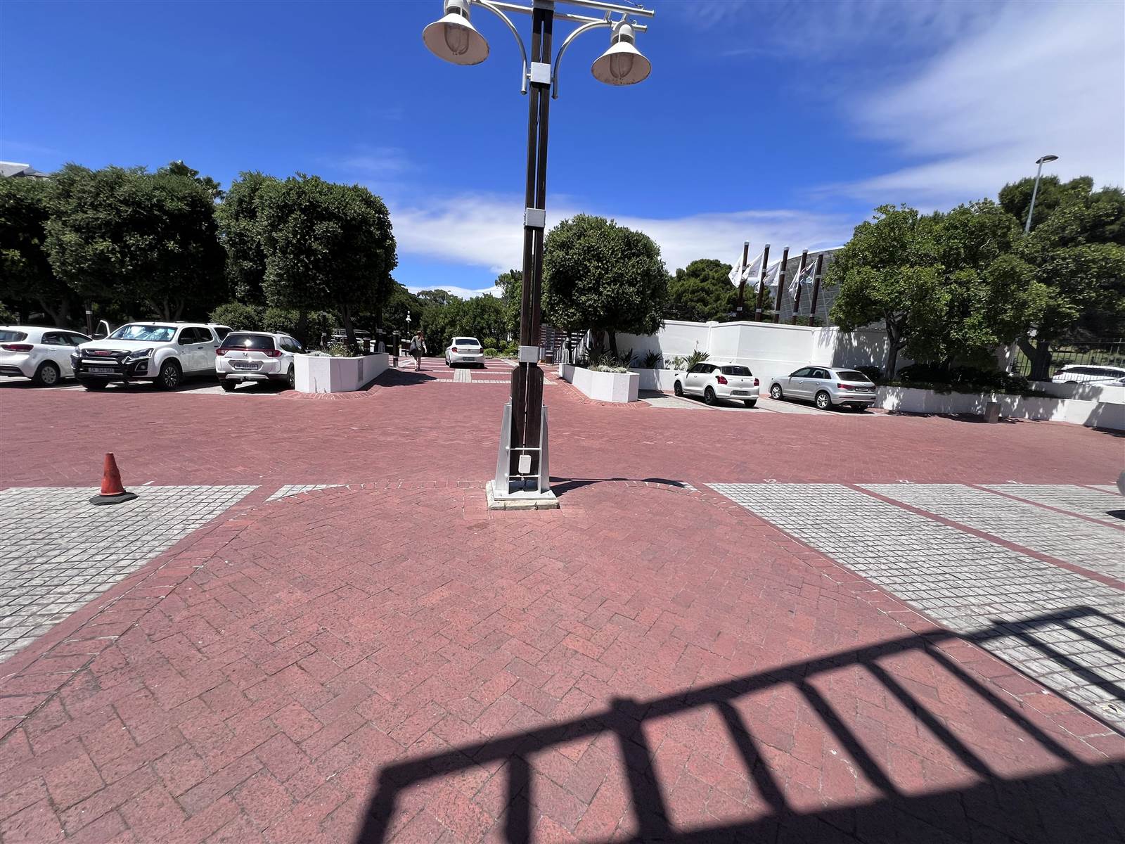 977  m² Commercial space in Mouille Point photo number 29