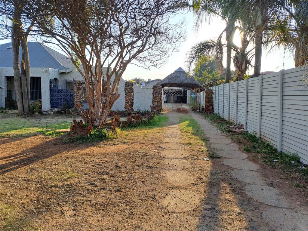 3 Bed House for sale in Dersley T4228958 Private Property