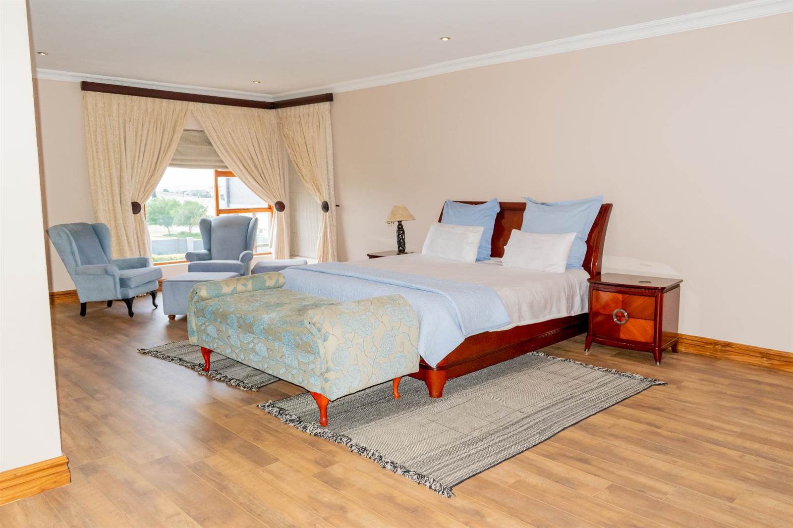 8 Bed House in Mooikloof Equestrian Estate photo number 23