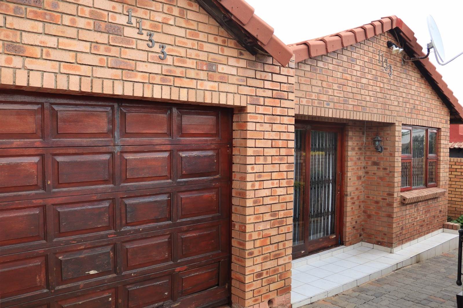 4 Bed House in Klipfontein View photo number 2