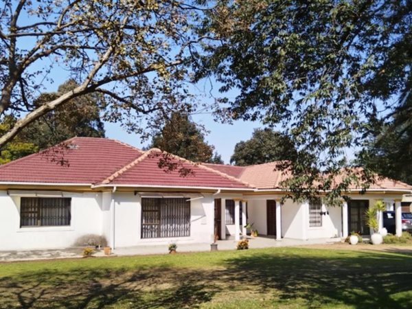 6 Bedroom House