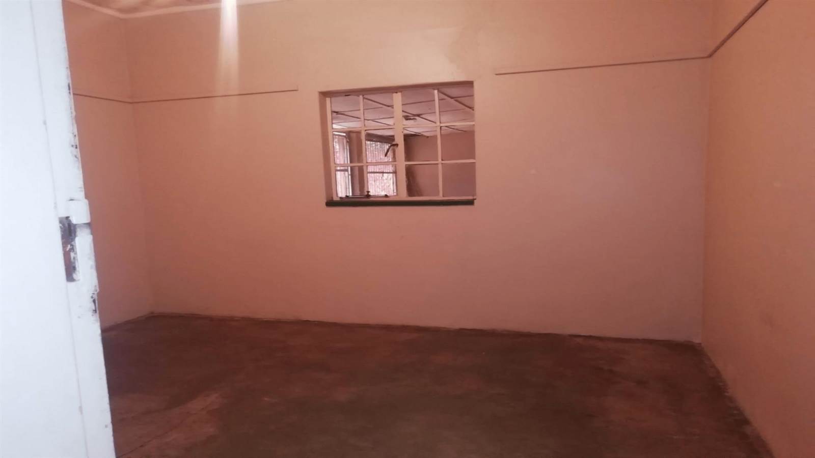 9536 m² Farm in Witbank Central photo number 10