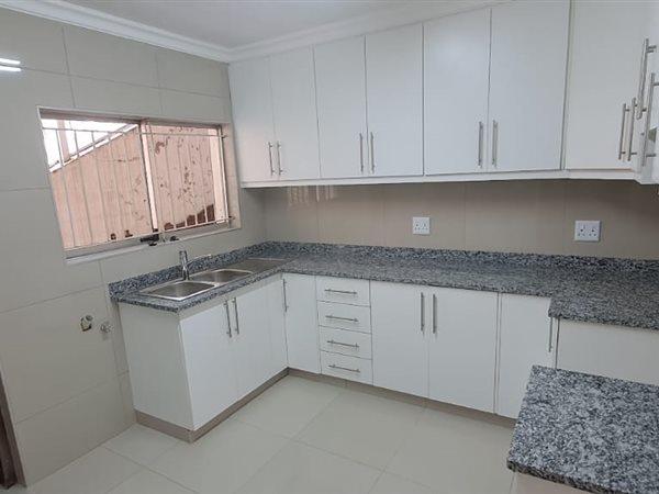 4 Bed Apartment in Overport