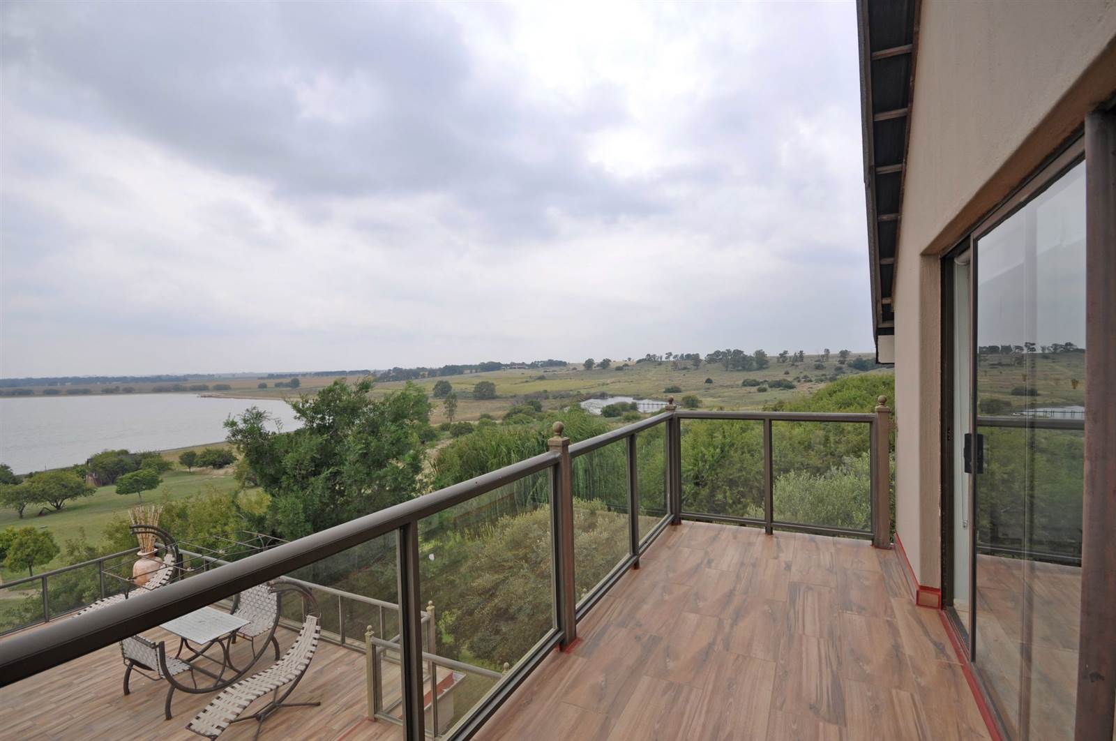 7 Bed House in Vaal Dam photo number 2