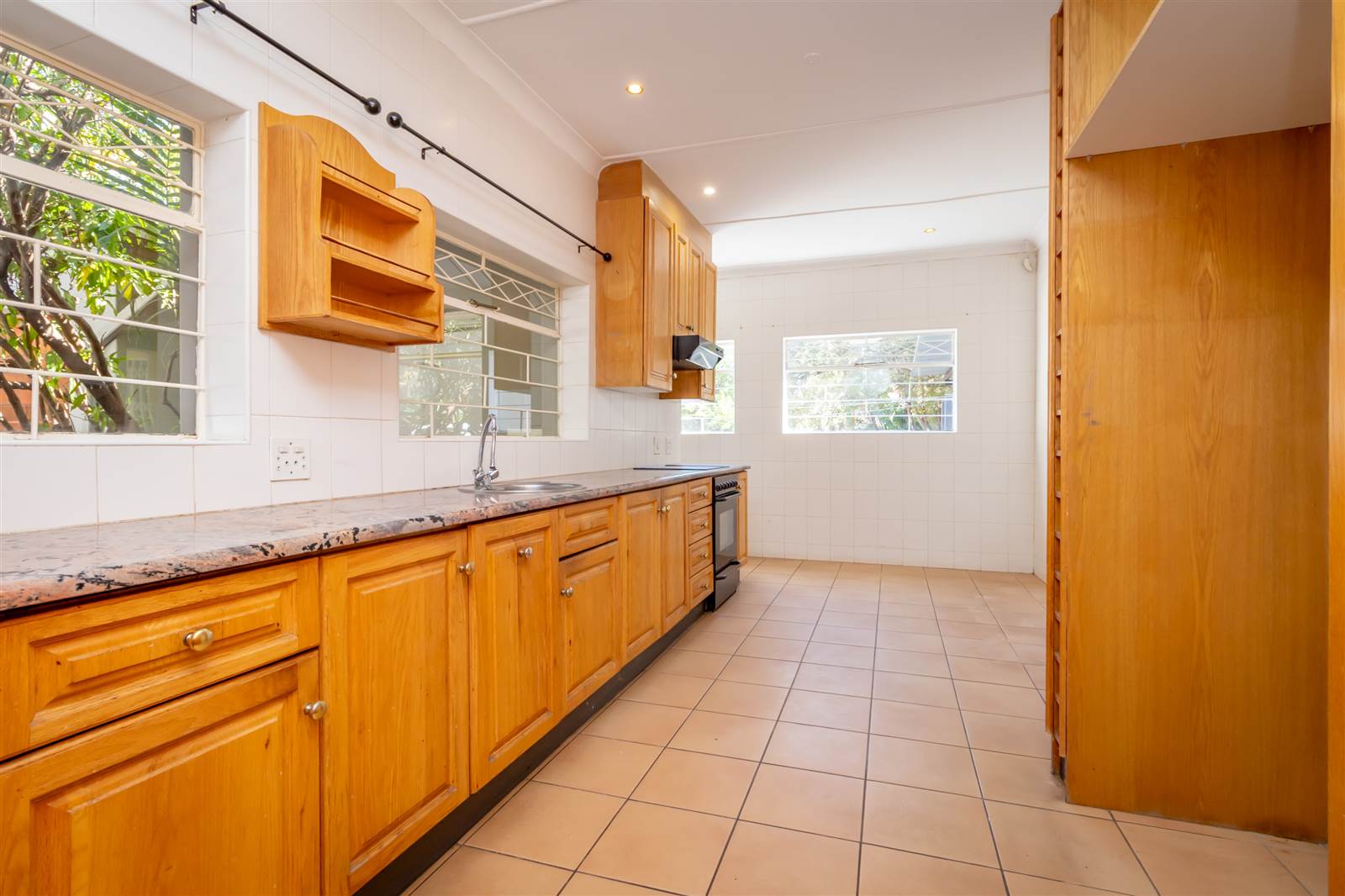 3 Bed House in Northcliff photo number 13