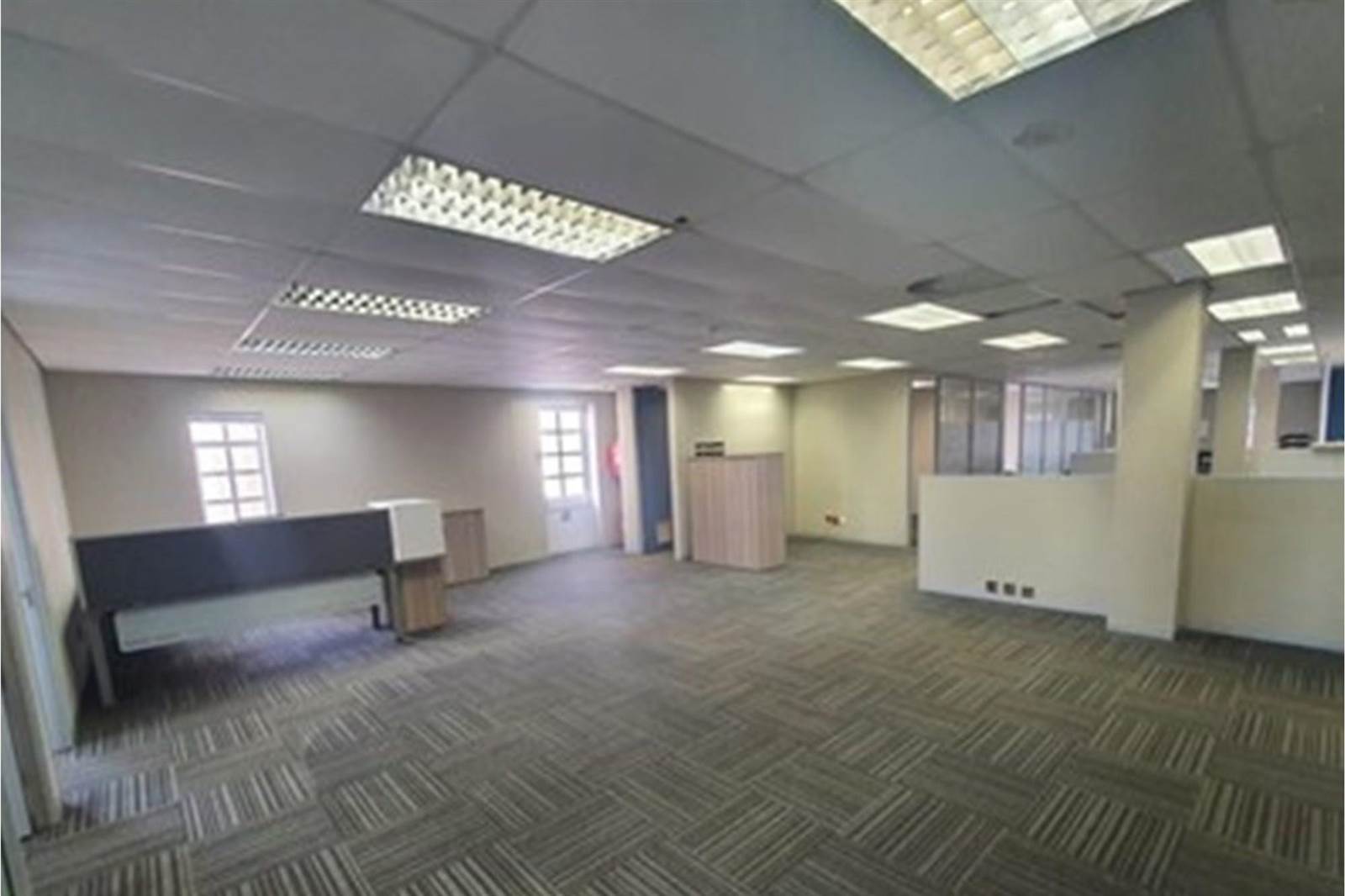 350  m² Commercial space in Newton Park photo number 3