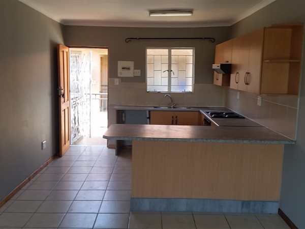 2 Bedroom Simplex 2 Bedroom Simplex