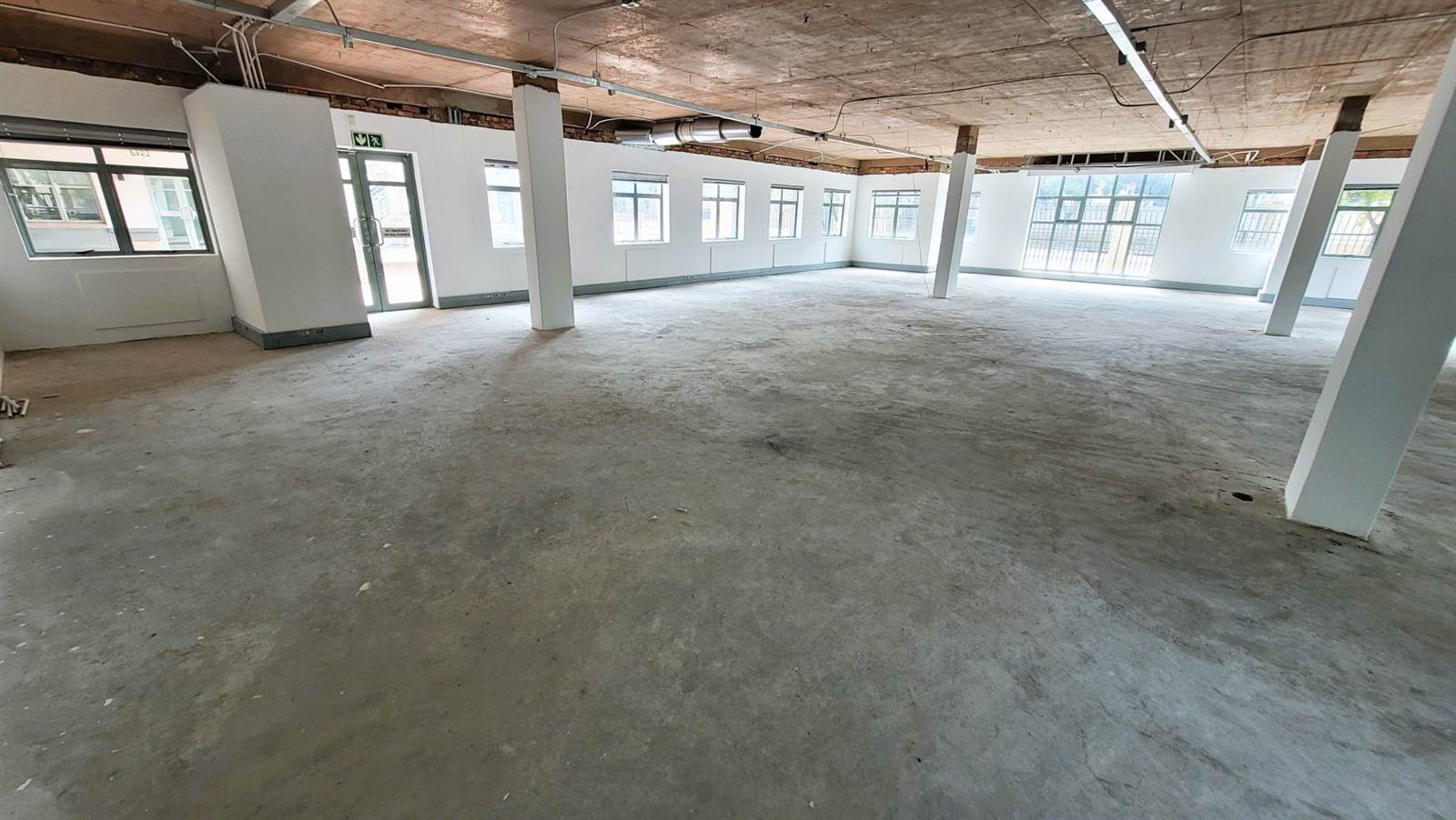 337  m² Office Space in Hillcrest photo number 4