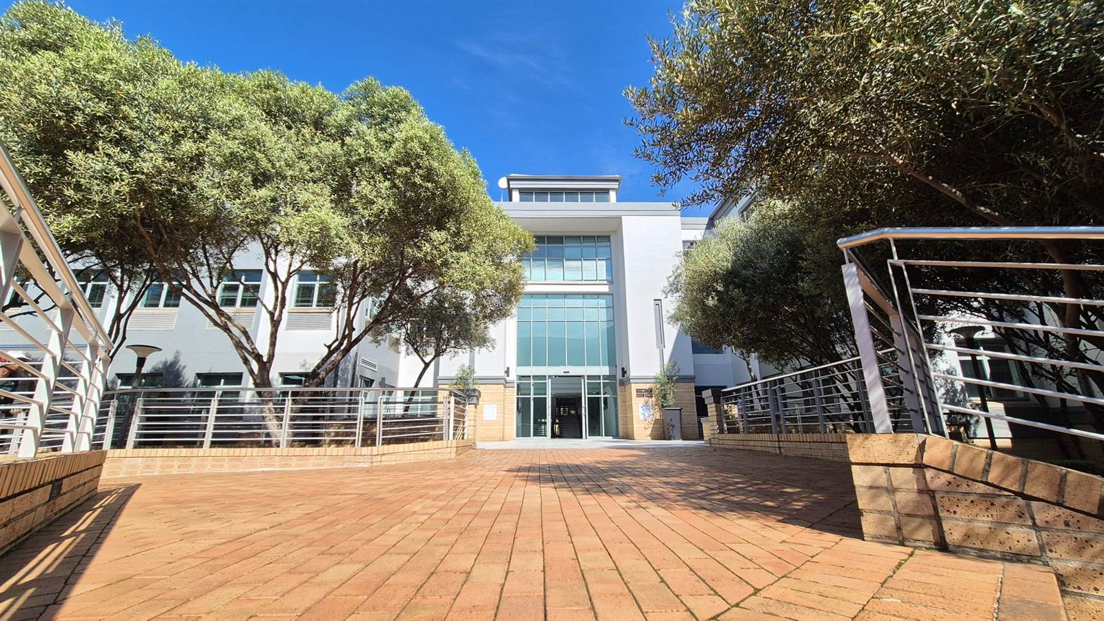 337  m² Office Space in Hillcrest photo number 1