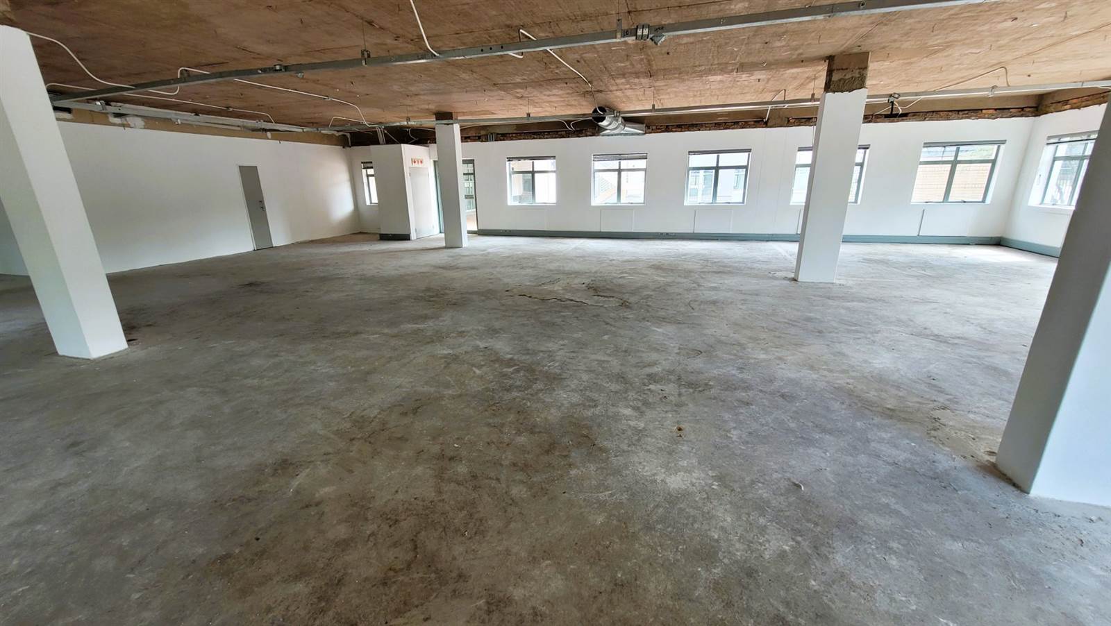337  m² Office Space in Hillcrest photo number 10