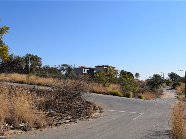 1398 m² Land available in Cashan