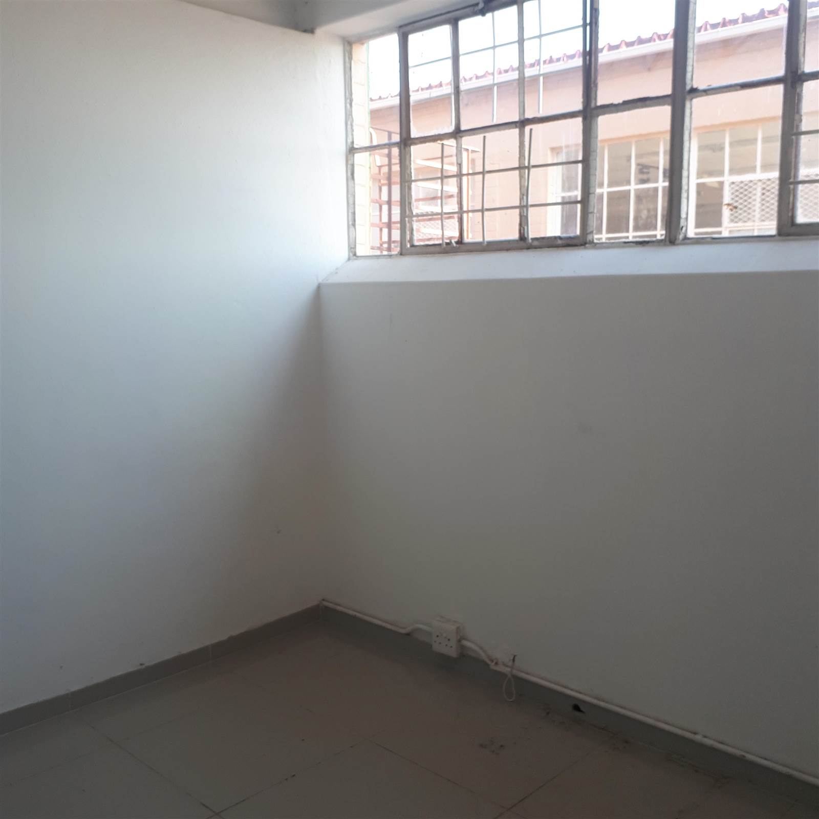 24  m² Commercial space in Nelspruit Central photo number 2