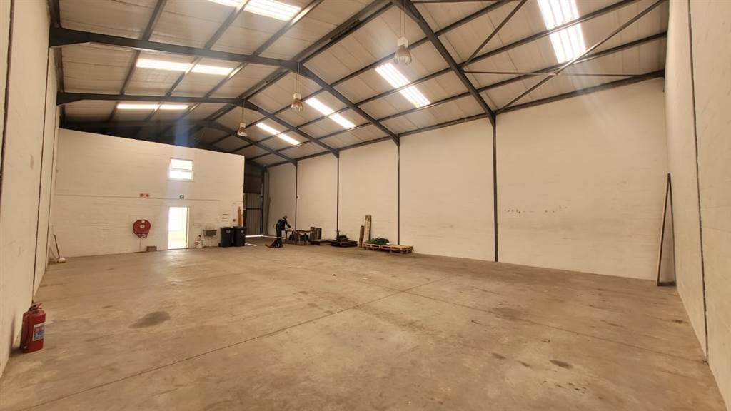320  m² Industrial space in Killarney Gardens photo number 4