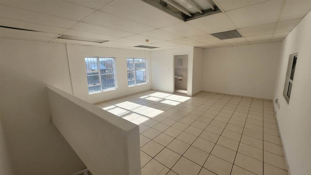320  m² Industrial space in Killarney Gardens photo number 9