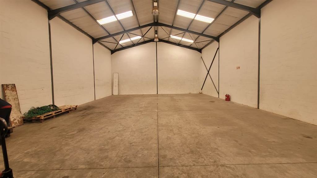 320  m² Industrial space in Killarney Gardens photo number 2