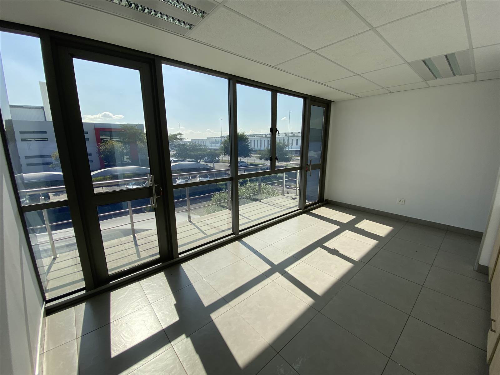 2661  m² Commercial space in Pomona photo number 5
