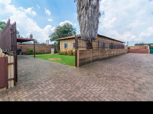 2 Bed House in Randfontein