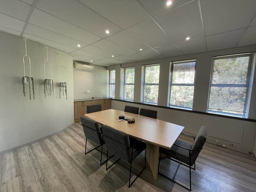 150  m² Commercial space in Parktown North photo number 7
