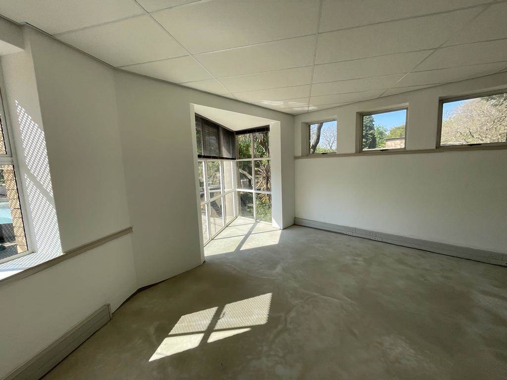 150  m² Commercial space in Parktown North photo number 15
