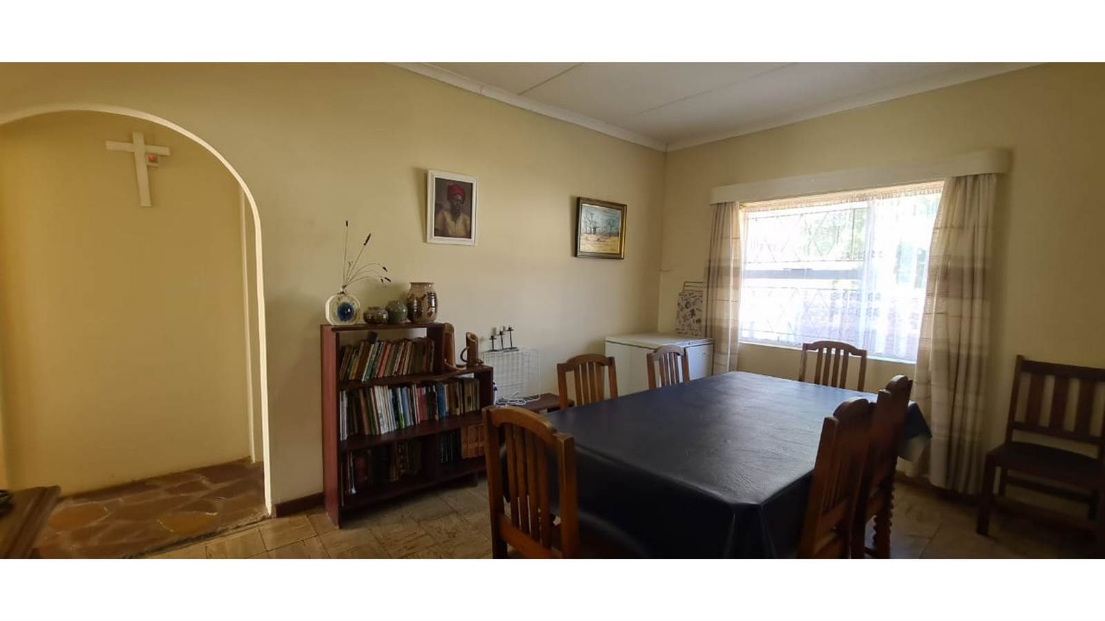 4 Bed House in Jeffreys Bay photo number 4