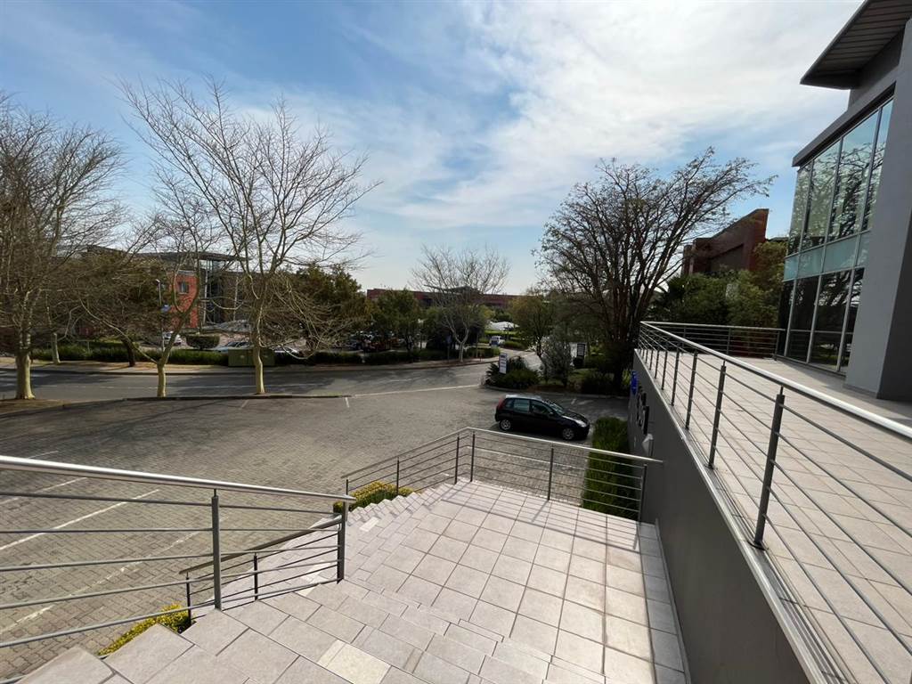 970  m² Commercial space in Bedfordview photo number 5