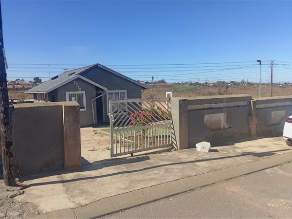 2 Bedroom House 2 Bedroom House
