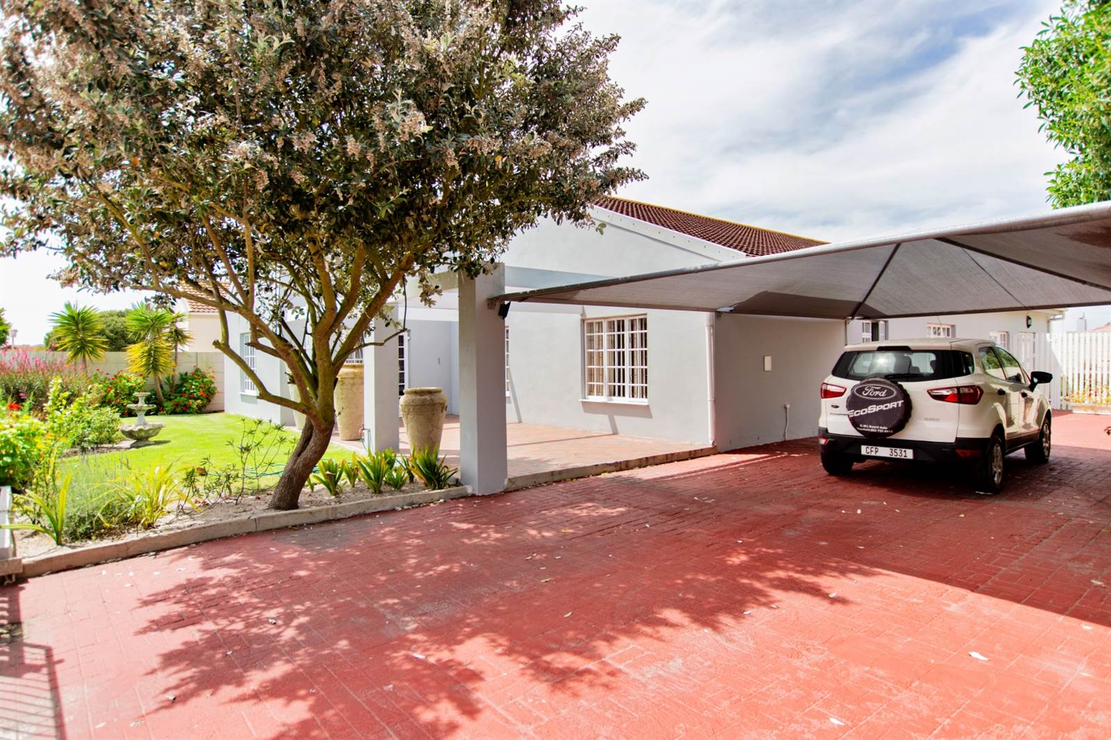 4 Bed House in Port Owen photo number 16