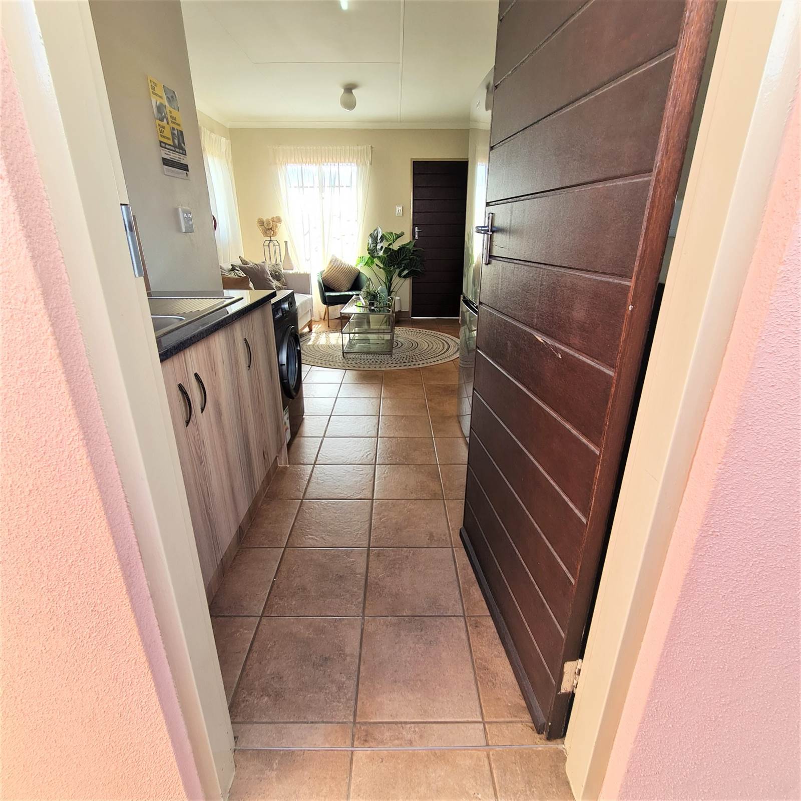 2 Bed House in Lenasia South photo number 3