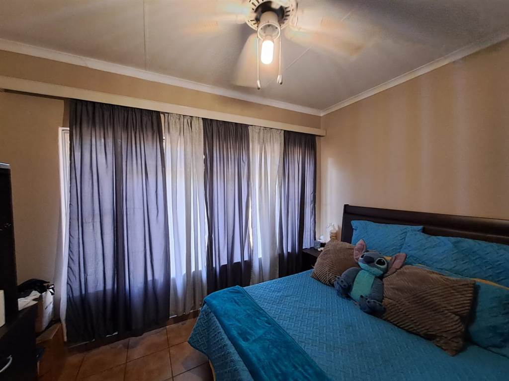 4 Bed House in Thabazimbi photo number 9