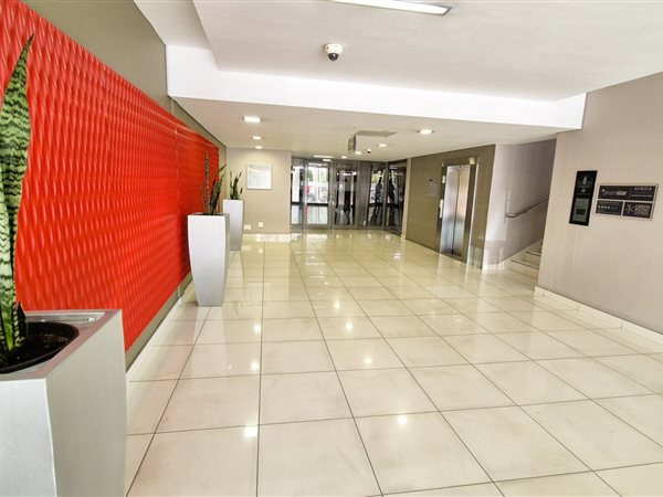 270  m² Office Space