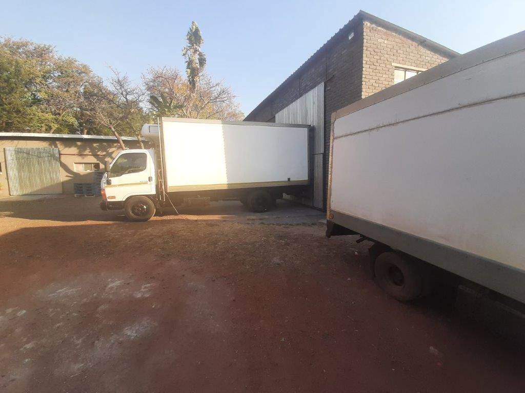 1072  m² Commercial space in Waterkloof photo number 8