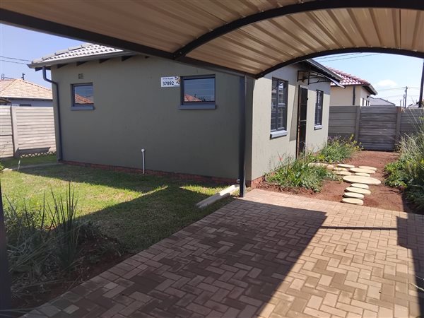 2 Bedroom House 2 Bedroom House