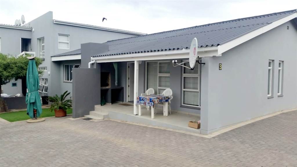3 Bed Cluster in Hartenbos photo number 1