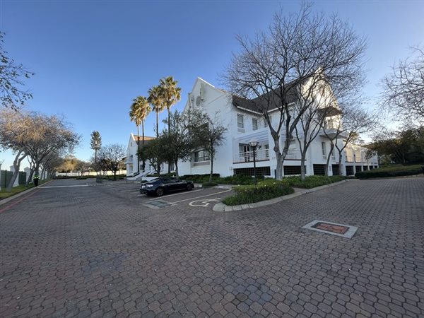 1191  m² Office Space in Woodmead