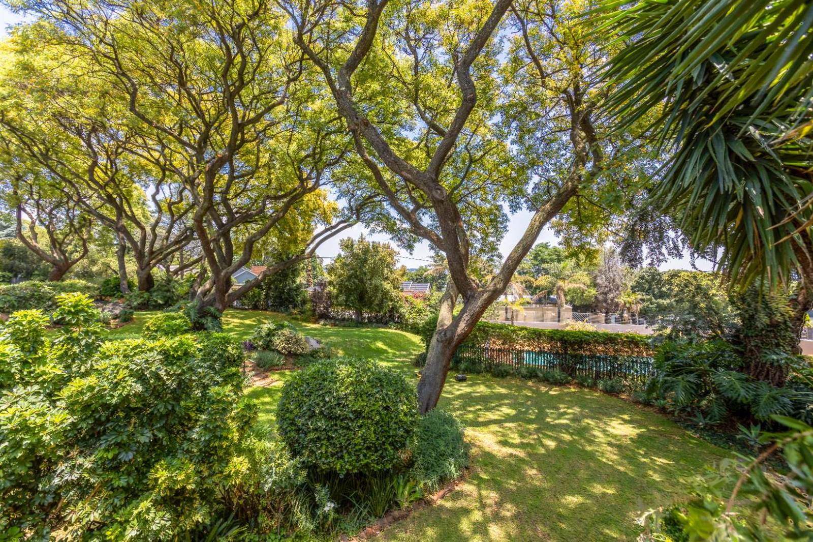 1 Bed Townhouse in Northcliff photo number 14