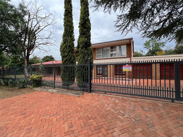 12 Bedroom House 12 Bedroom House