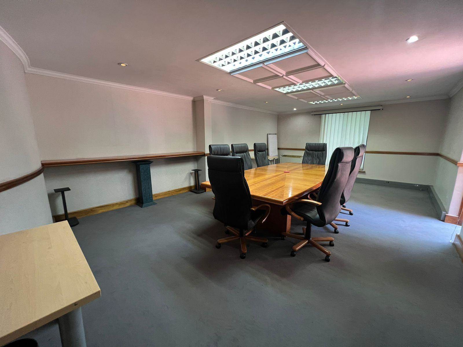 800  m² Commercial space in Rivonia photo number 7