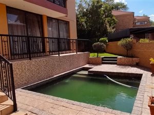 6 Bed House in Wapadrand