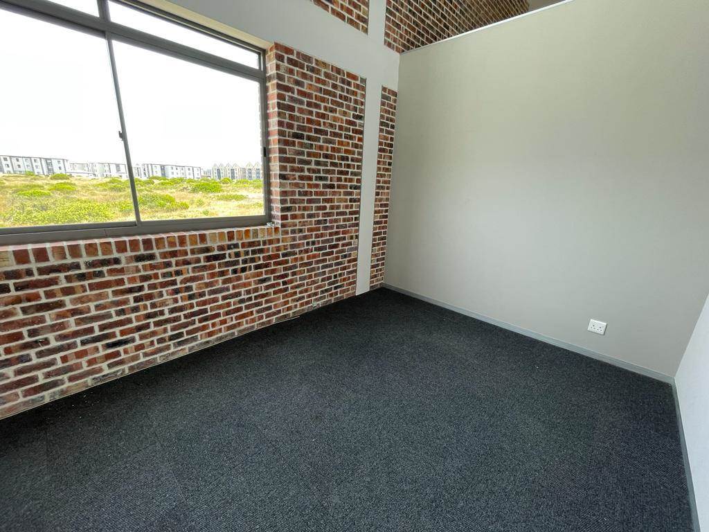 302  m² Commercial space in Parklands photo number 3