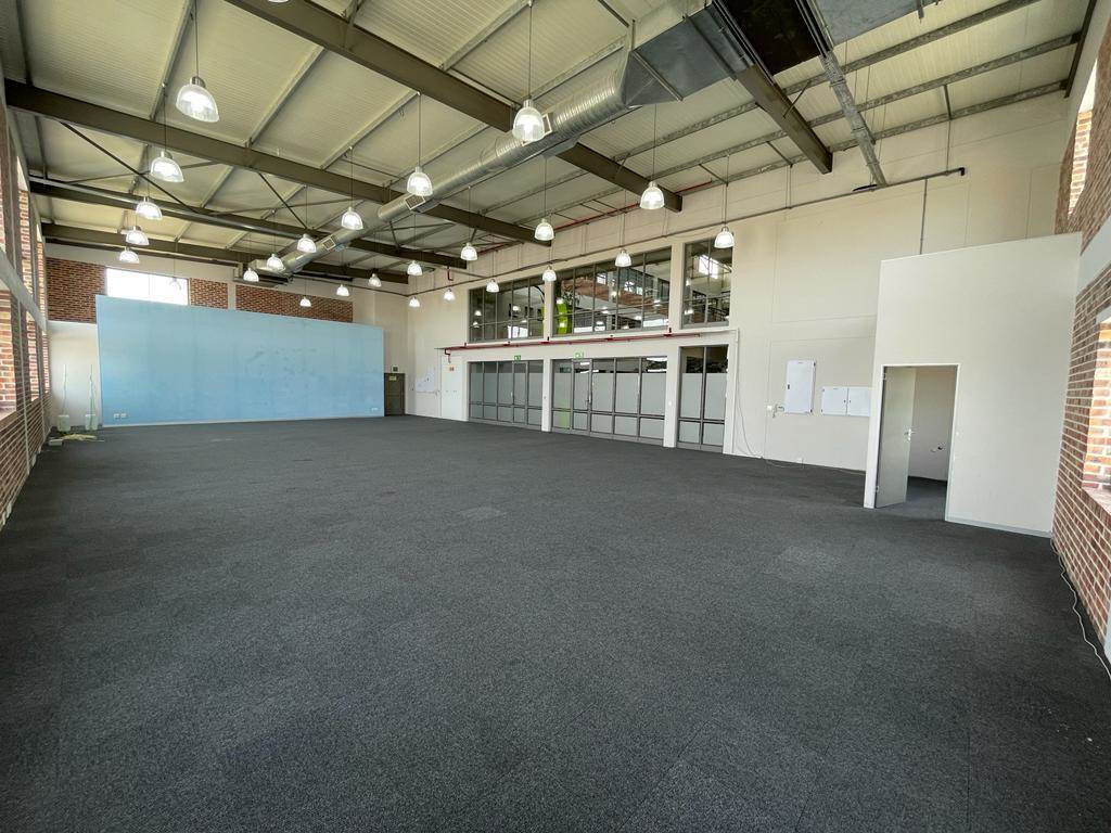 302  m² Commercial space in Parklands photo number 8