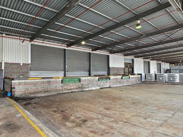 7 000  m² Industrial space