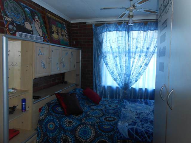 3 Bed Townhouse in Silverton photo number 17