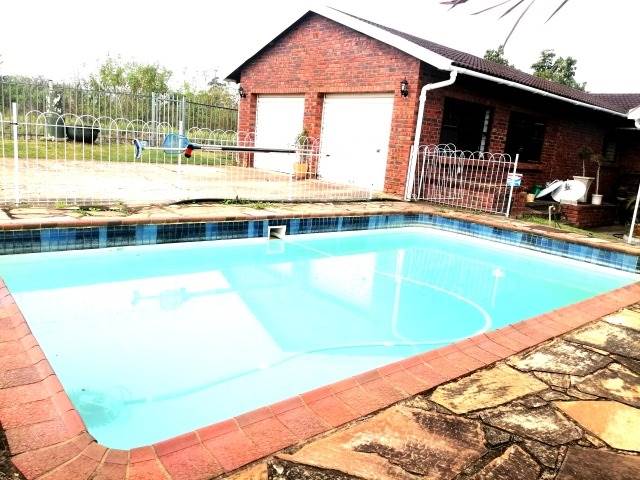 4 Bed House in Camperdown photo number 20