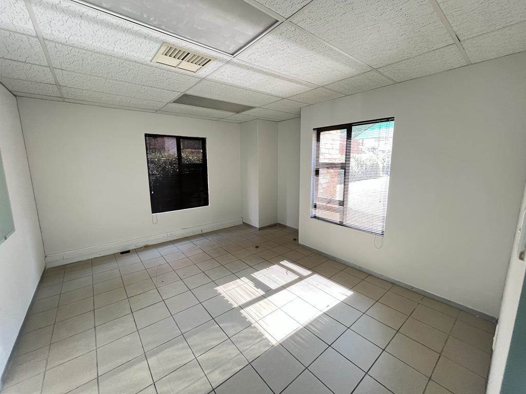 342  m² Commercial space in Fourways photo number 11