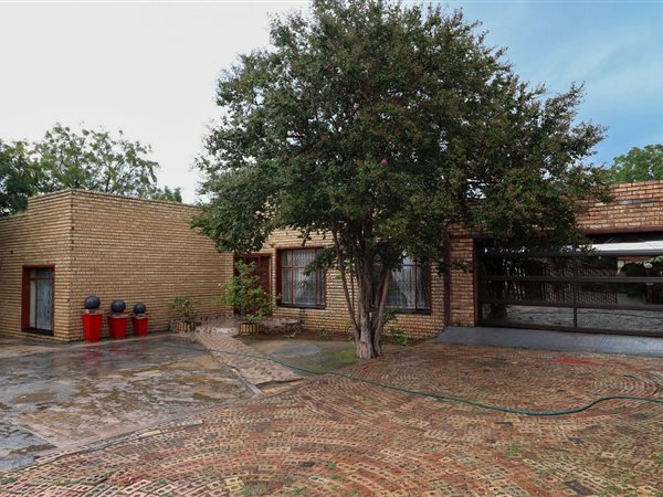 3 Bedroom House 3 Bedroom House