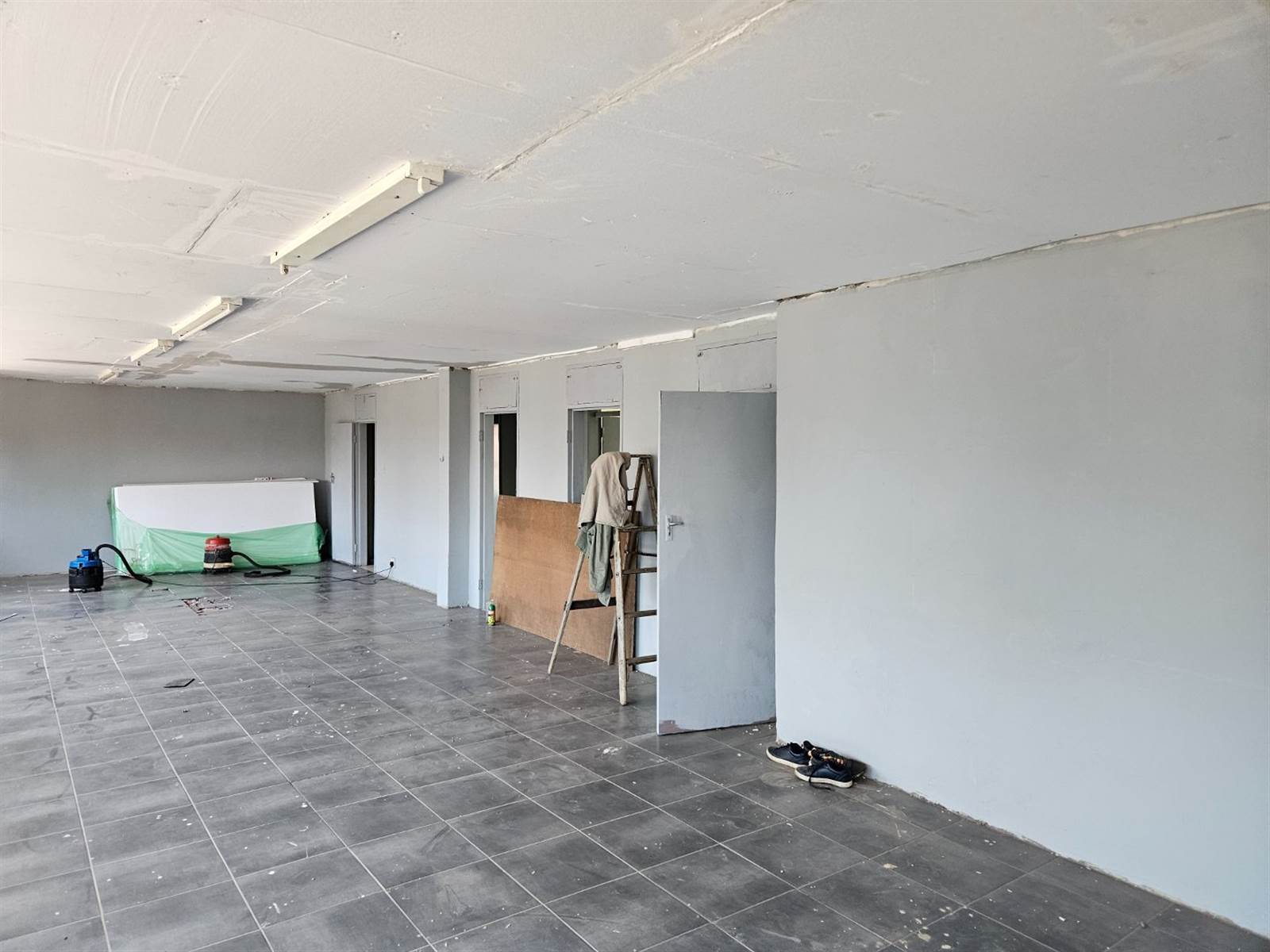 200  m² Commercial space in Albertville photo number 5
