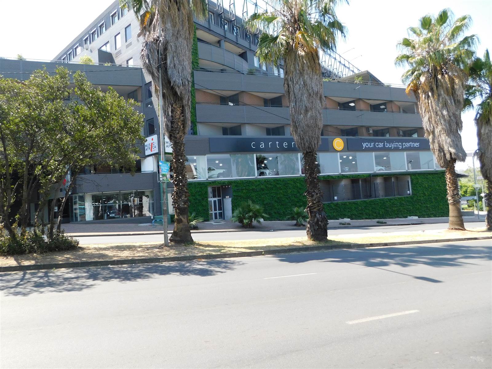 393  m² Commercial space in Rosebank photo number 1