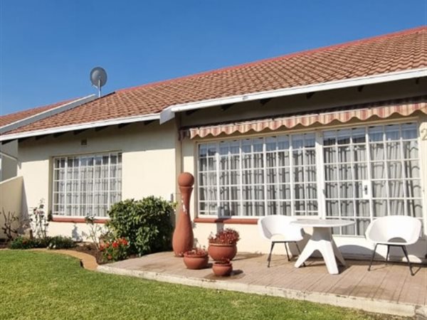 2 Bedroom Townhouse 2 Bedroom Townhouse